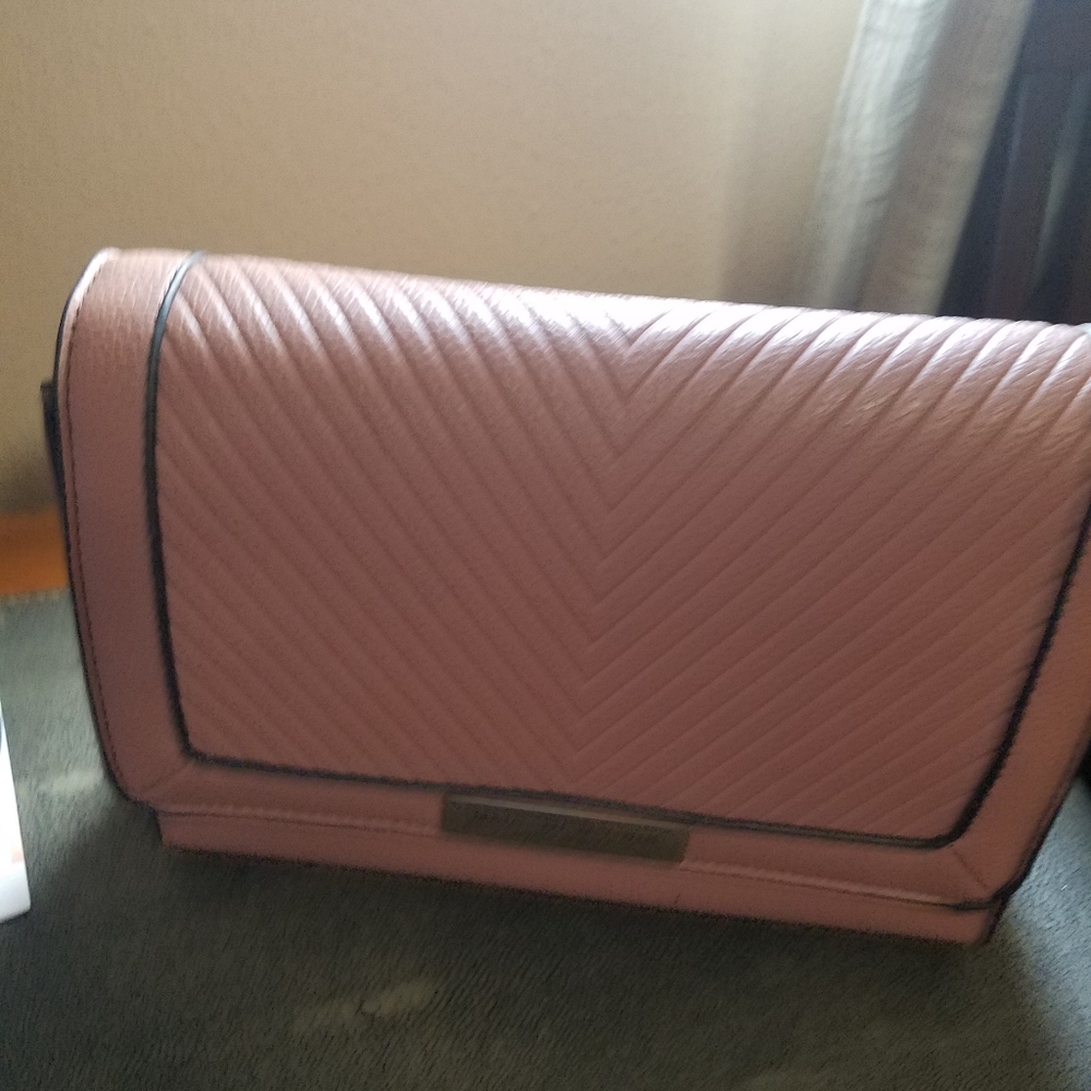 Handbag - Picture 3 of 4